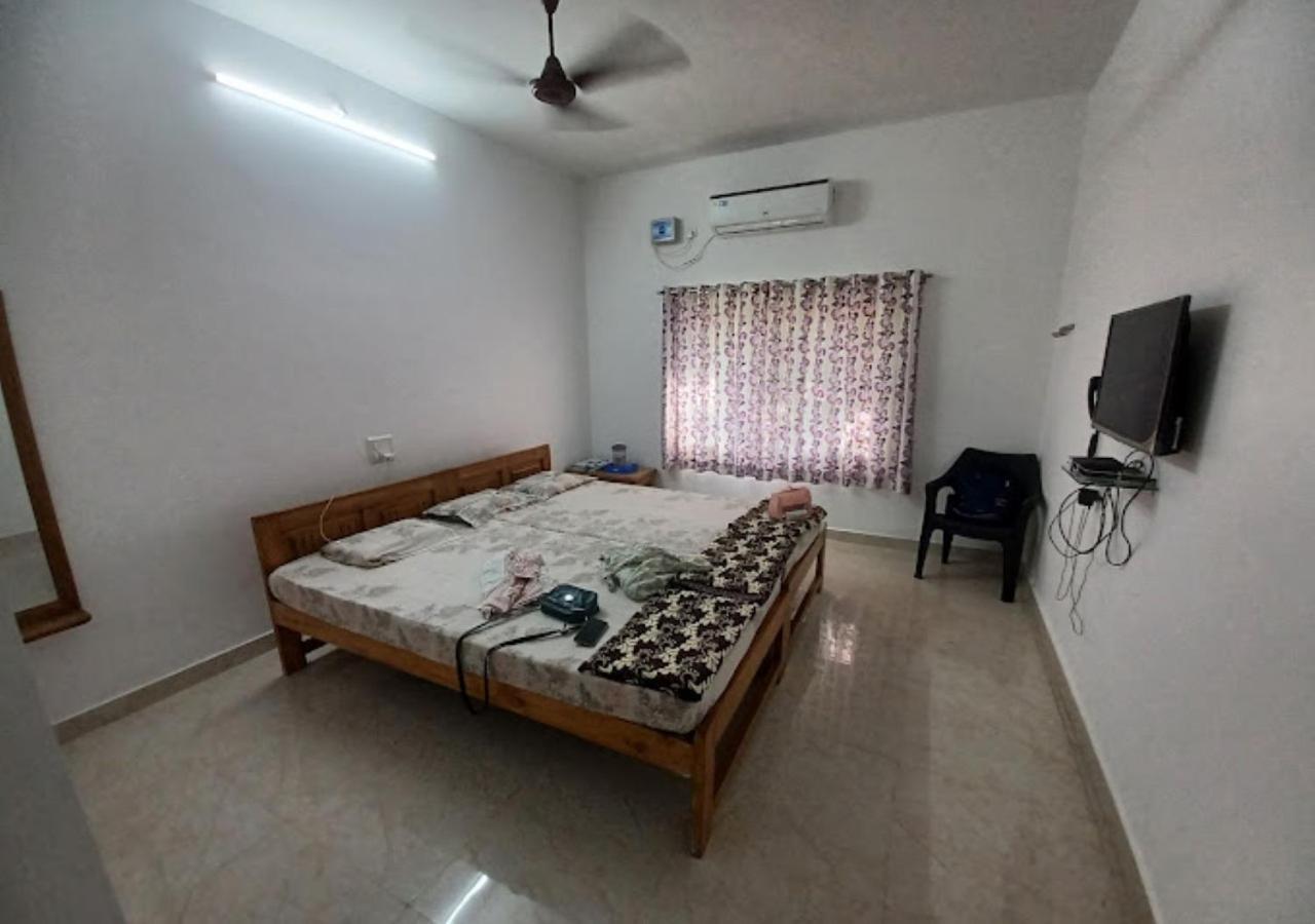 Bapat Niwas Home Stay Ganpatipule Exterior photo